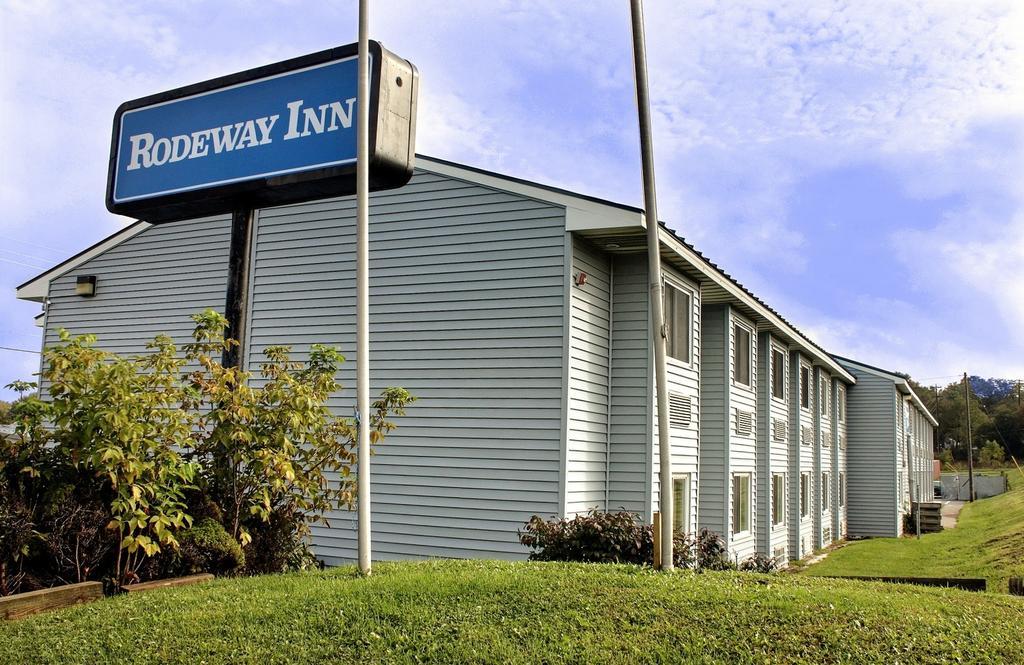 Rodeway Inn Watertown Exterior foto