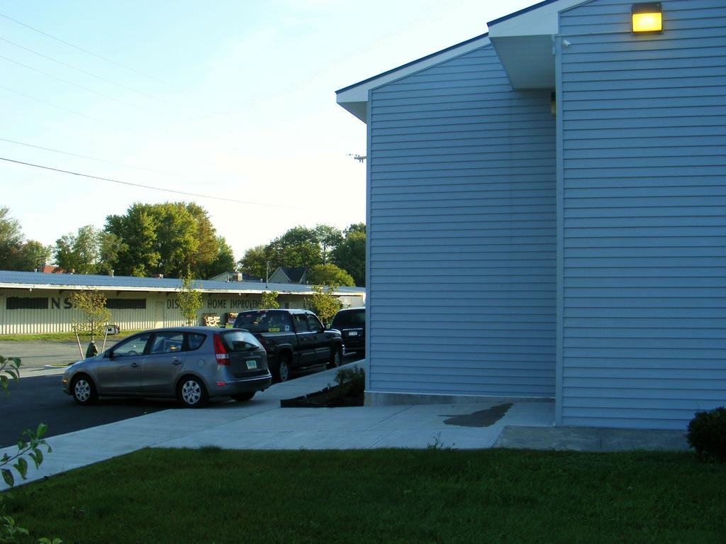 Rodeway Inn Watertown Exterior foto